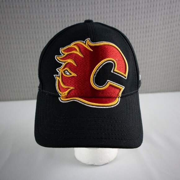 Calgary Flames Embroidered Fitted Hat - Picture 2 of 7